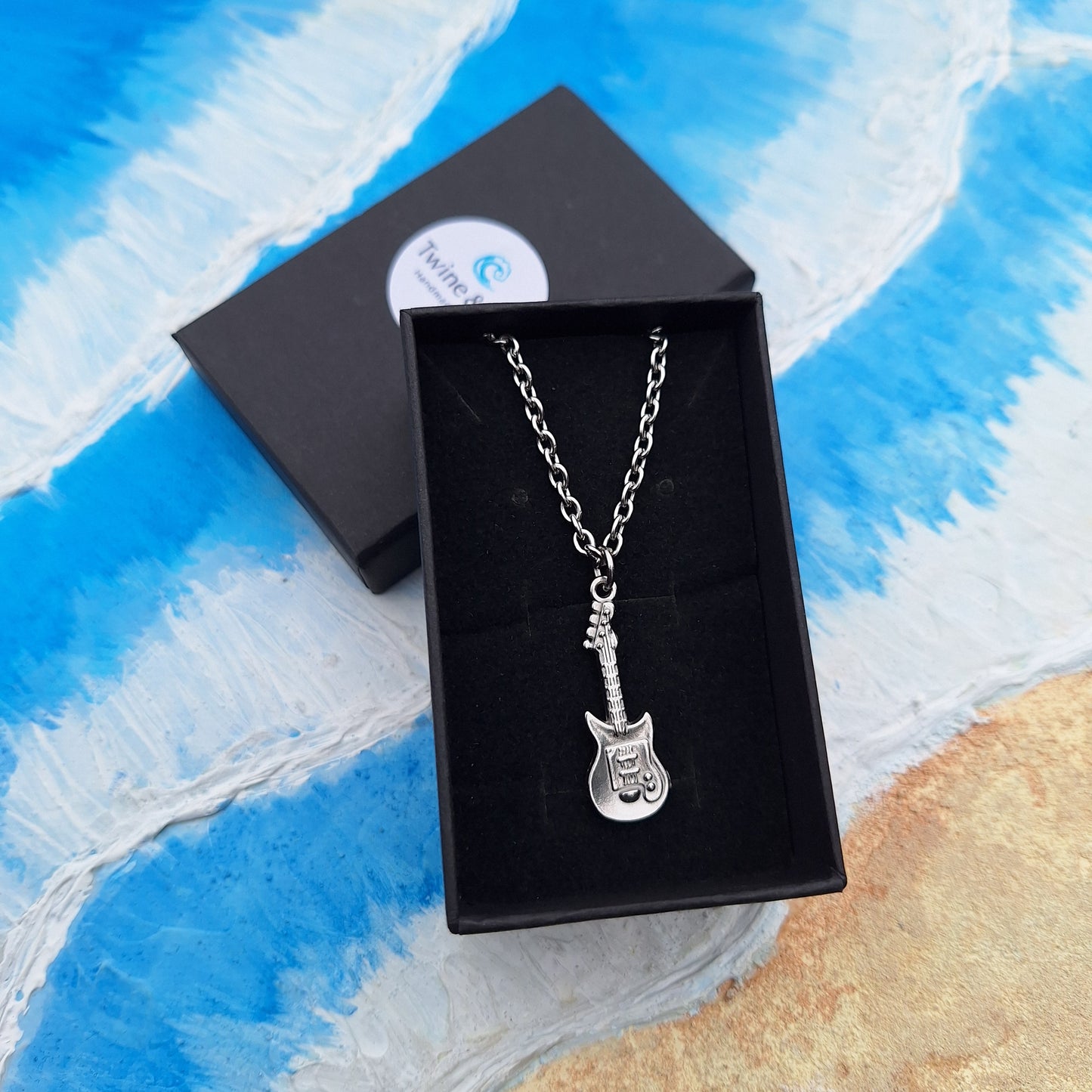 Guitar pendant and chain set